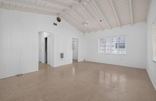330 Madeira Ave.Apt 04 Gallery 2