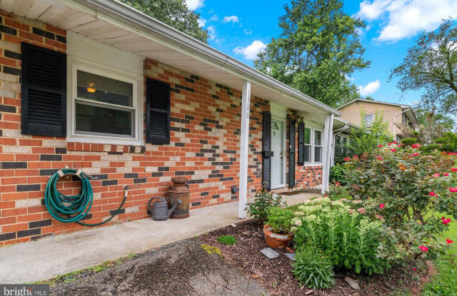 1308 GREYSWOOD Road Gallery 2
