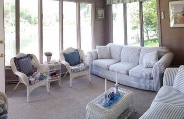 2235 Cedar Lane Gallery 3