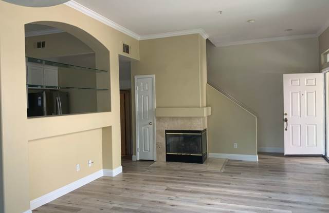 Remodeled Tustin Townhome 2B/3B photos photos