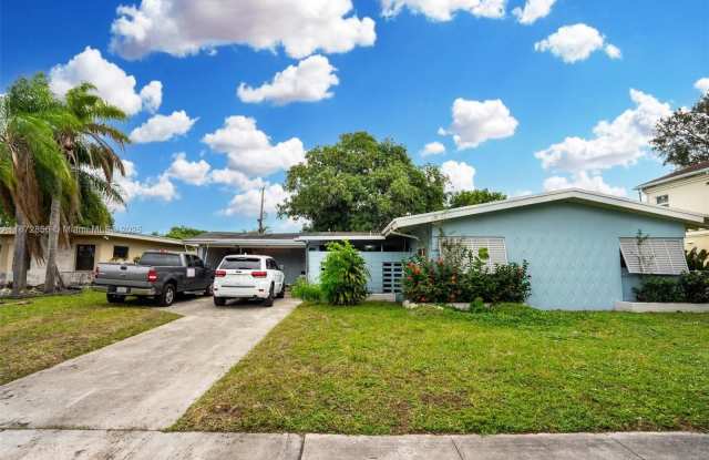 18525 NW 39th Ave photos photos