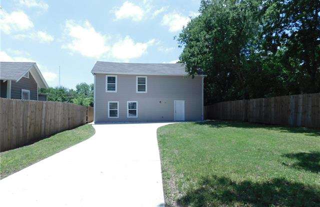 708 E Harvey Avenue - 708 East Harvey Avenue, Fort Worth, TX 76104