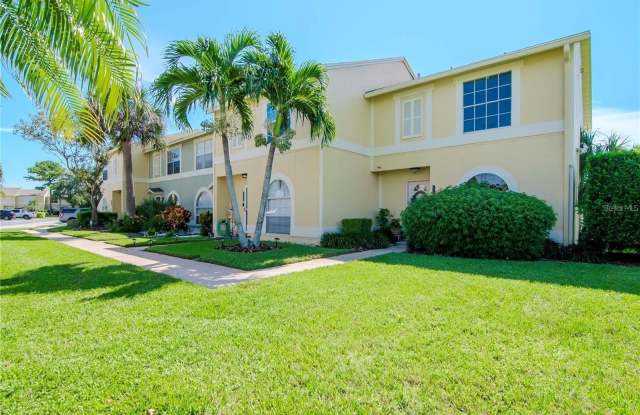 1532 CHATEAUX DE VILLE COURT photos photos