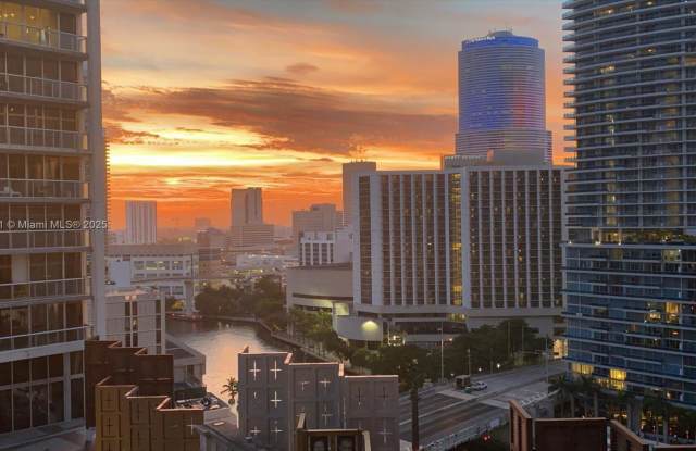 475 Brickell Avenue photos photos