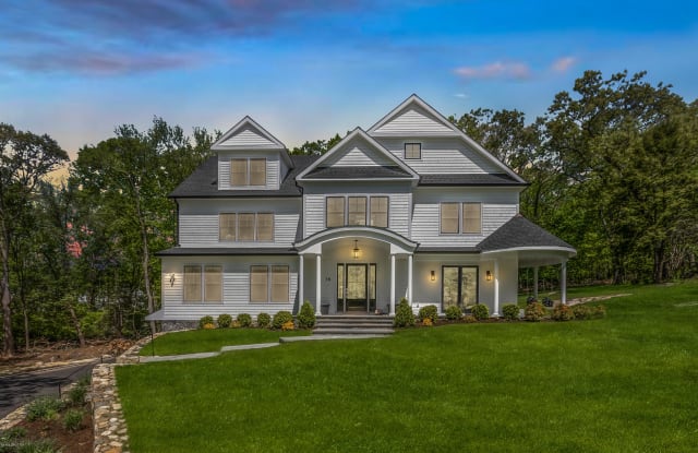 16 Lia Fail Way - 16 Lia Fail Way, Cos Cob, CT 06807