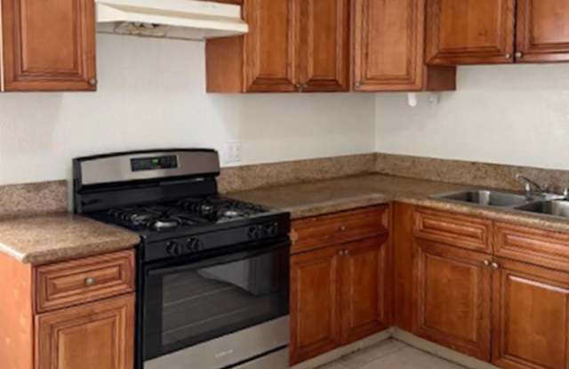 1161 13th St photos photos