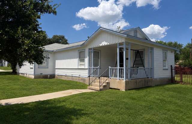 461 Westminster Ave Gallery 2