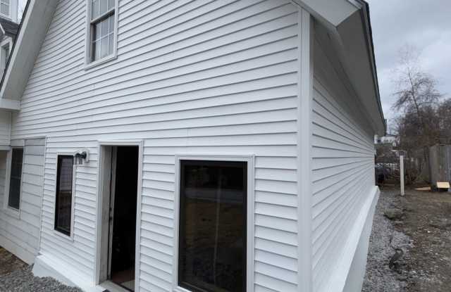 211 North Main Street - 4 photos photos