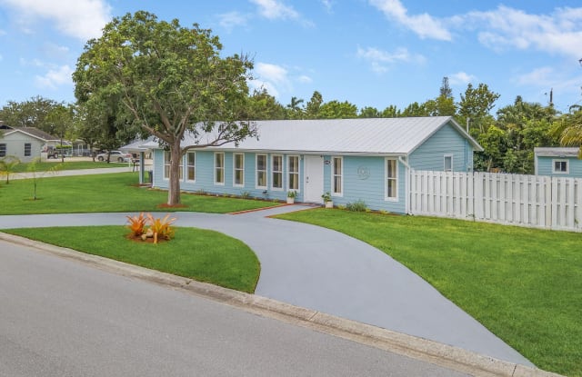 9180 SE Eagle Avenue - 9180 Southeast Eagle Avenue, Hobe Sound, FL 33455