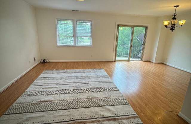 5944 WESTCHESTER PARK Drive Gallery 4