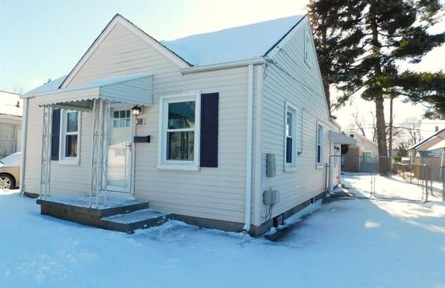 38 E COY Avenue - 38 East Coy Avenue, Hazel Park, MI 48030