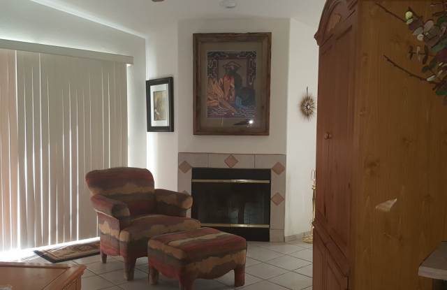 Plaza Del Lago Gallery 2
