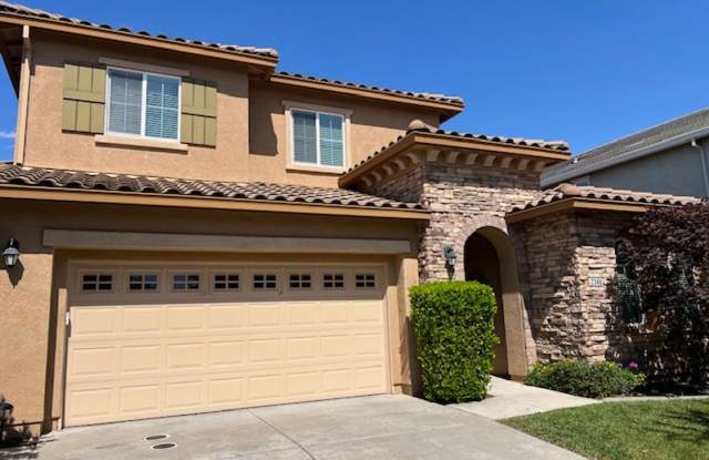 STUNNING  SPACIOUS 4 BEDROOM IN W. ROSEVILLE!! photos photos