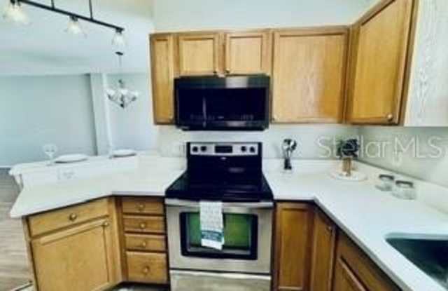12253 COUNTRY WHITE Circle Gallery 4