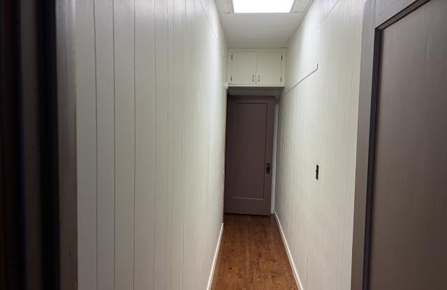 408 1/2 North Broadway Drive - 6 Gallery 4