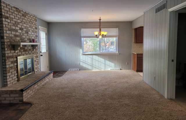 1977 Meadow Ridge Dr Gallery 2