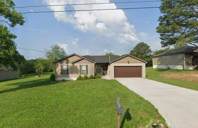 3 Bedroom 2 Bath w/ Garage - 2025 Big Chiefs Skyview Drive, Sevier County, TN 37876