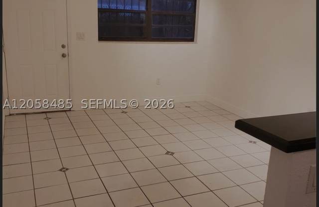 2998 NW 30th St Gallery 4