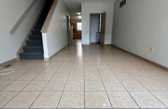 Stunning 6-Bedroom Townhome Steps Away from Temple! Available NOW! RENT SPECIAL - One Month FREE on 13-month lease! Gallery 3