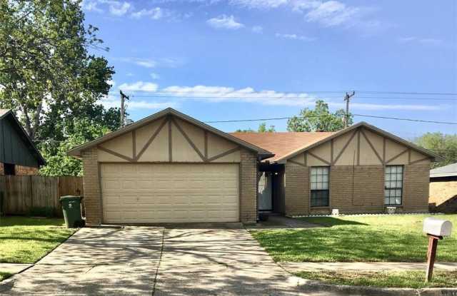 7010 Forestview Drive - 7010 Forestview Drive, Arlington, TX 76016