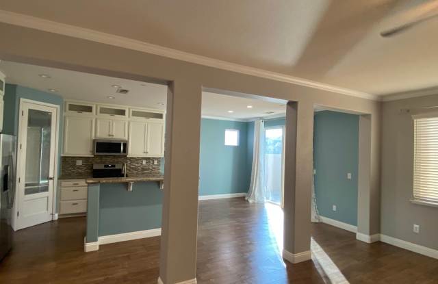709 Embassy - North Village - Vacaville Gallery 4