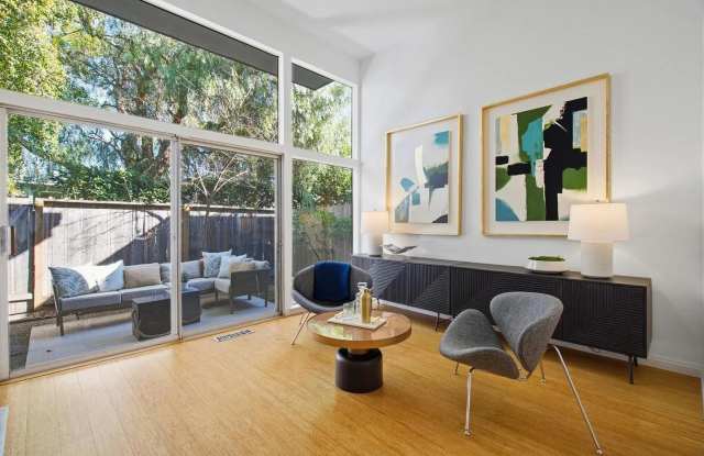 501 Fox Ct W Gallery 3