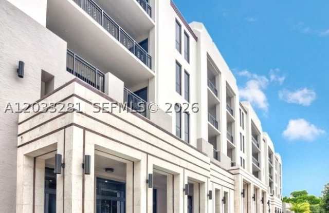 718 Valencia Ave photos photos