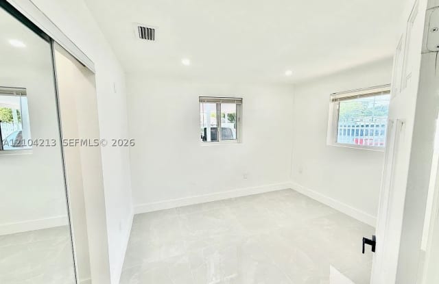 2885 NW 56th St Gallery 4