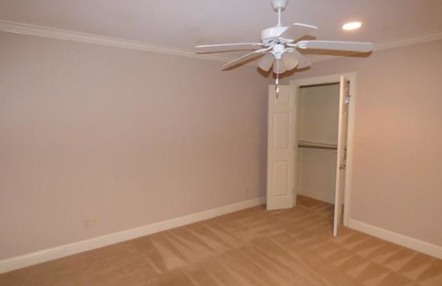 636 Saint James Place photos photos