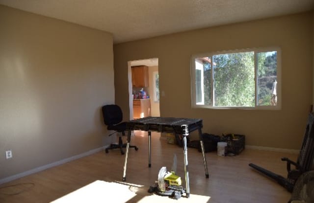 9440 Alto Dr - 9440 Alto Drive, Casa de Oro-Mount Helix, CA 91941