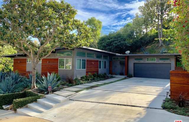 16636 Pequeno Pl - 16636 Pequeno Place, Los Angeles, CA 90272