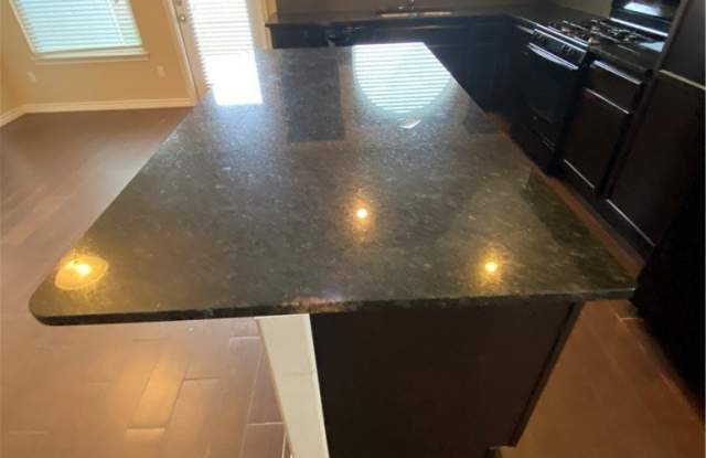 7401 Russ Gallery 4