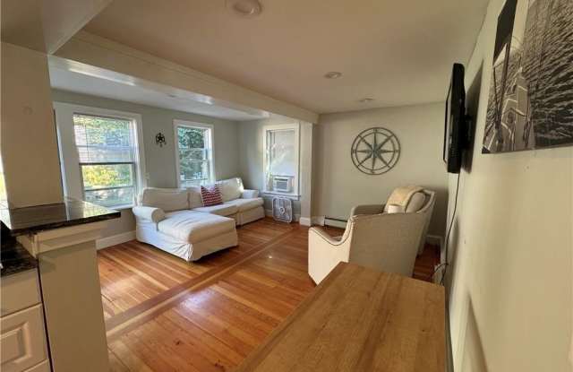 346 Spring Street Gallery 4