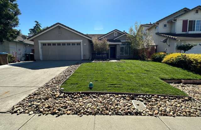 Beautiful Single Story 4 Bedroom, 2 Bath Antioch Home - 1021 Stonecrest Drive, Antioch, CA 94531
