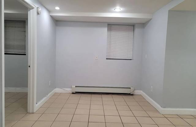 1964 Ellis Ave Apt 5F Gallery 1