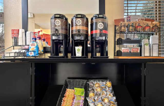 Albuquerque - Airport Gallery 1
