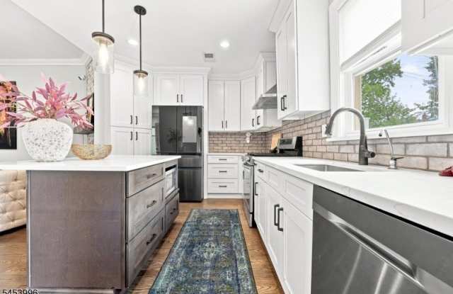 64 Montague Pl Gallery 2