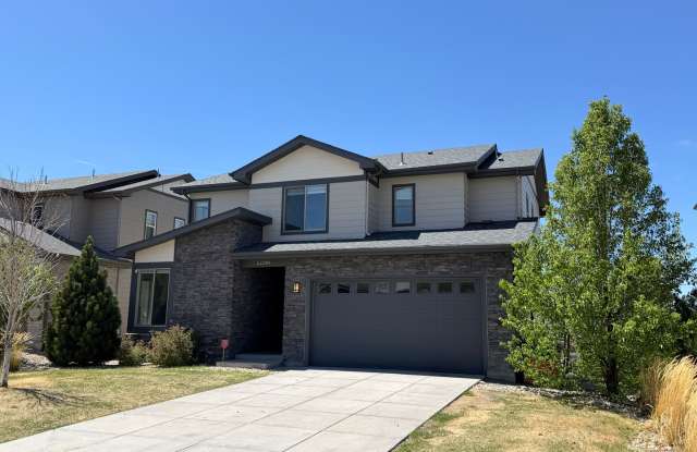 Spacious Contemporary Home Near Southlands with Dual Kitchens & Scenic Views photos photos