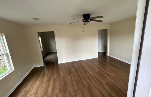 4 bedroom Available 2 Bathroom home Gallery 3