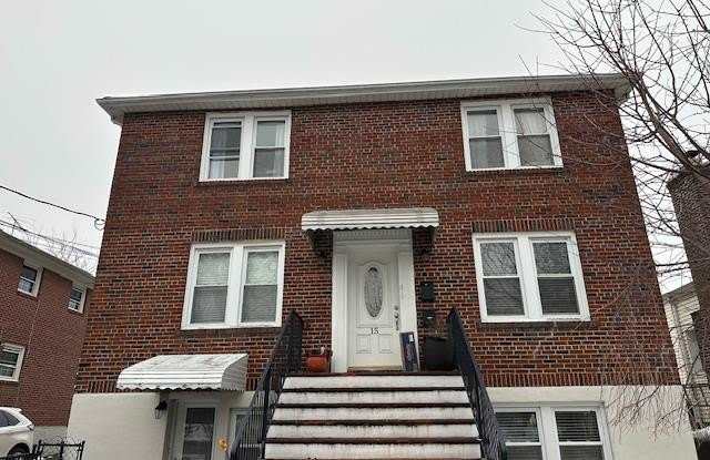 15 Juniper Road unit: 2Nd Fl - 15 Juniper Road, Manorhaven, NY 11050