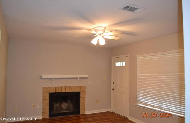 129 Fairfax Circle lot: B Gallery 4