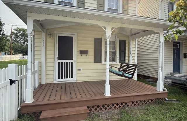 1813 WASHINGTON Avenue Gallery 3