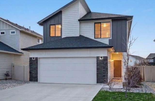 Luxury & Convenience: Newer 4 Bedroom, 2.5 Bath N. Meridian Home photos photos