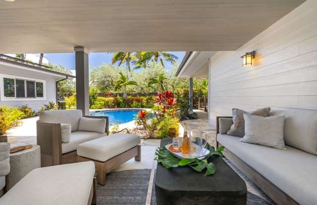 Kailua Beach House by Gather: Private Retreat w/ Pool & Gourmet Kitchen Gallery 4