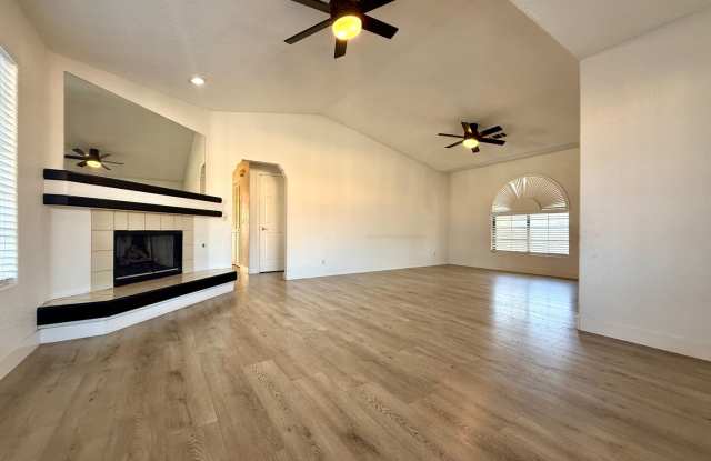 2 BEDROOM CONDO WITH 2 BALCONIES, RIGHT NEXT TO THE POOL, MINUTES FROM THE STRIP photos photos