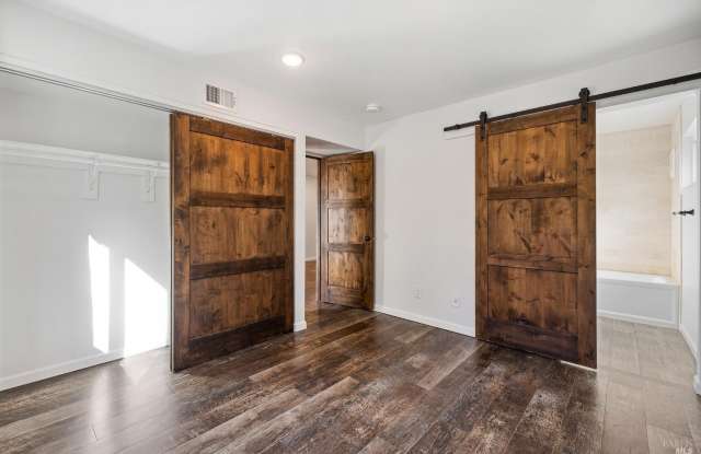 16 Woodstock Court photos photos