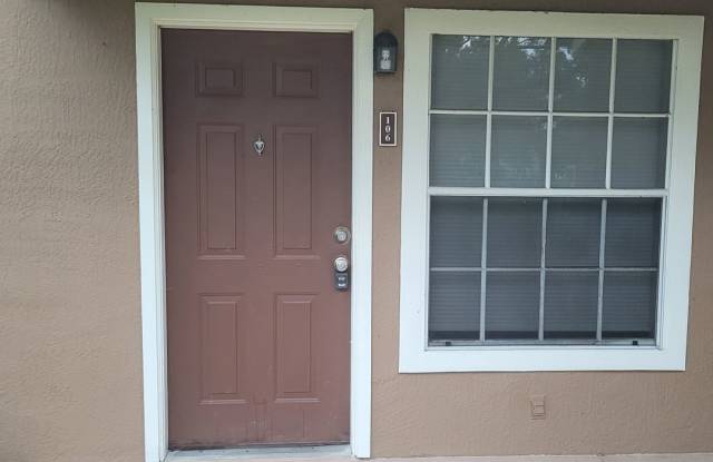 1/1 condo on ground floor available now in Rockledge photos photos