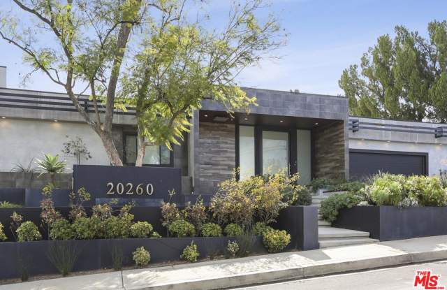 20260 DELITA Drive Gallery 4