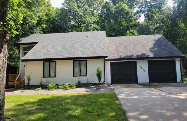 1604 Nichols Avenue photos photos