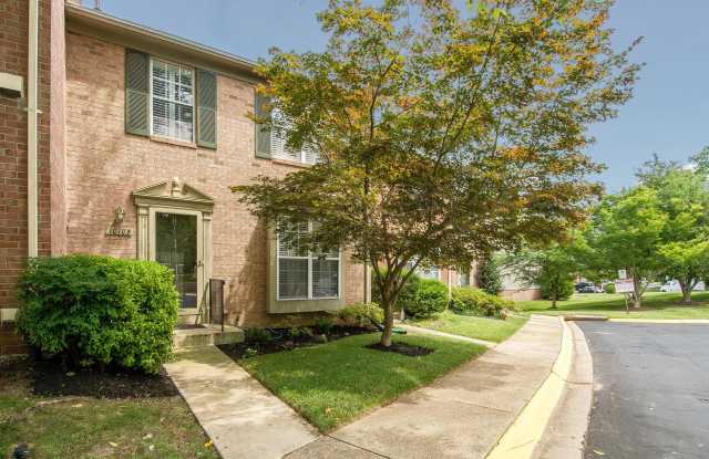 10105 GREEN HOLLY TERRACE Gallery 2
